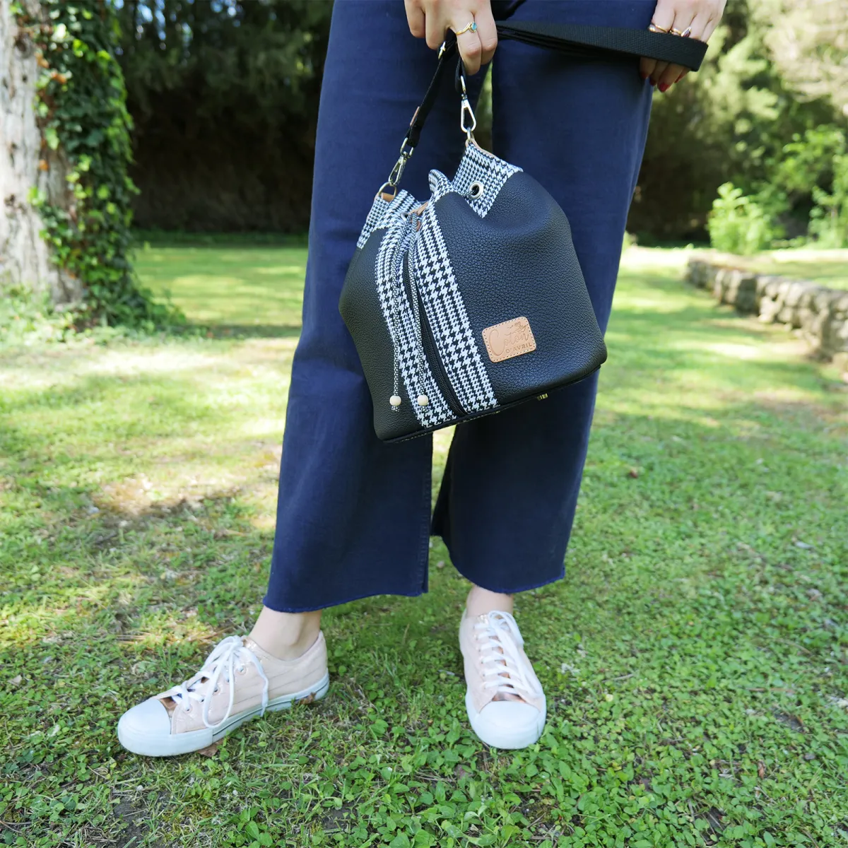 Sac seau Coton d'Avril Angèle Cuir Noir grainé et tissu