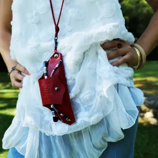 Étui à lunettes PLICO cuir rouge