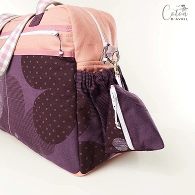 Sac à langer ou sac weekend rose imprimé violet