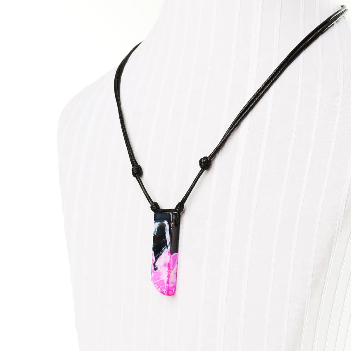 Collier Pierre d'Agate Fuchsia Coton d'Avril