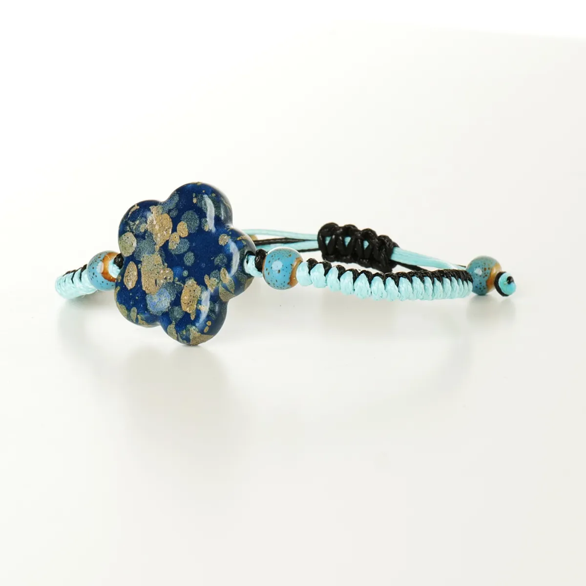 Bracelet coton d'avril Vaugines