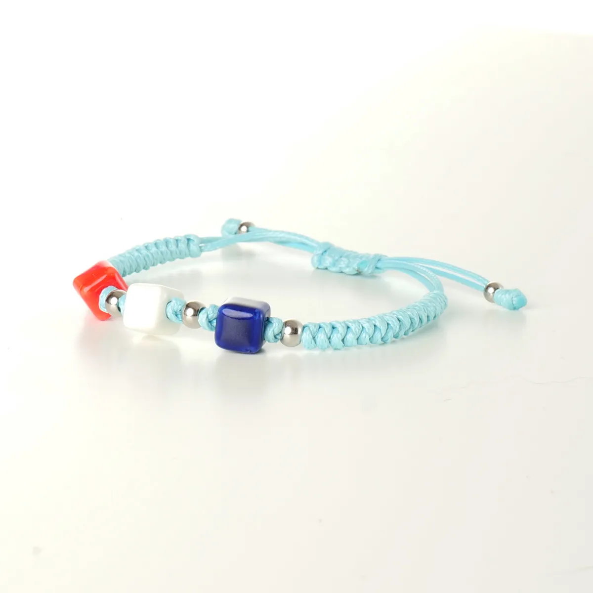 Bracelet coton d'avril Victoire