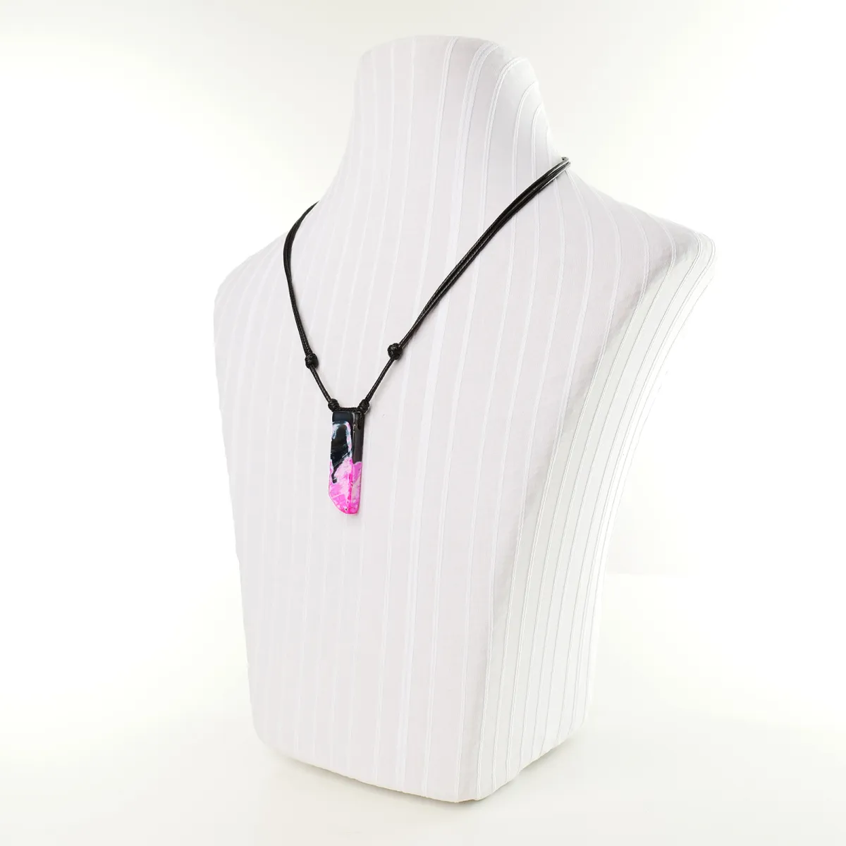 Collier Pierre d'Agate Fuchsia Coton d'Avril