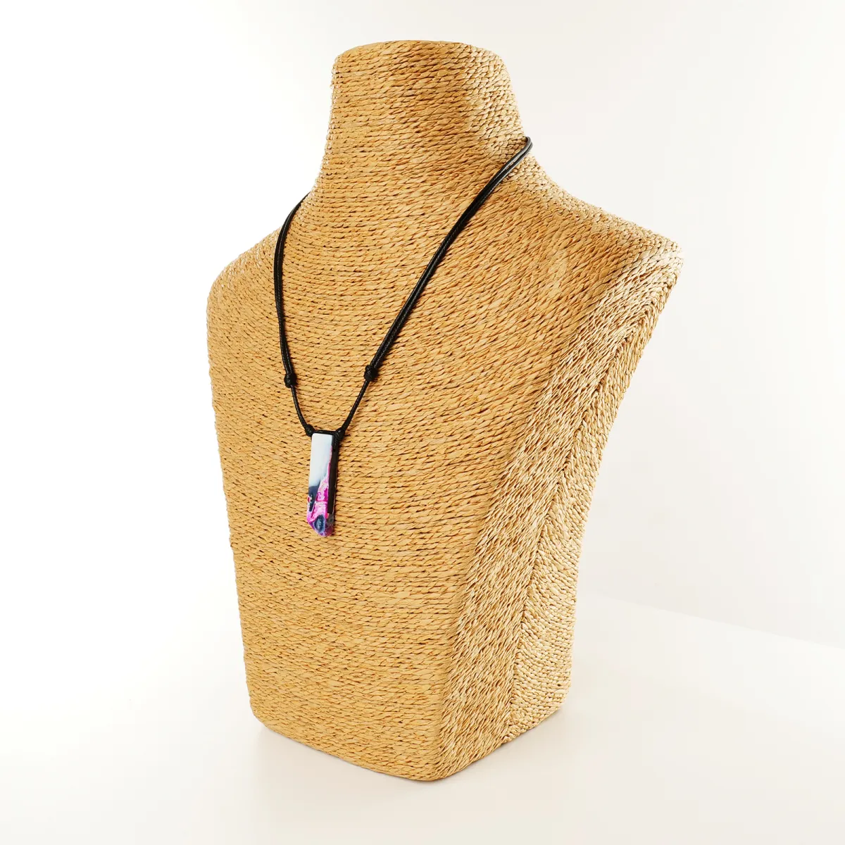 Collier Pierre d'Agate Fuchsia Coton d'Avril